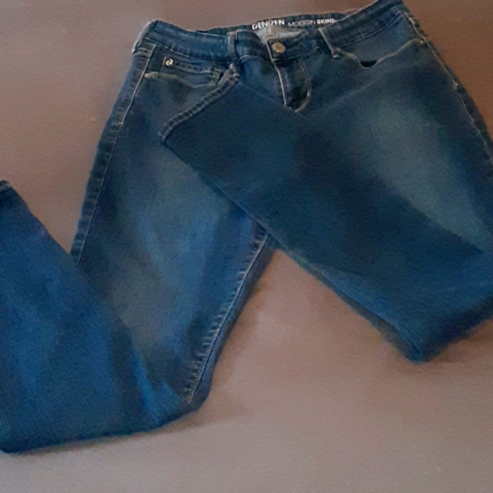 Womens Levi jeans